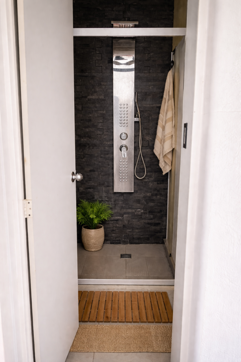 Propiedades Haciendas del Bosque Casa con Jacuzzi en Venta Regadera Saint Marie Inmobiliaria