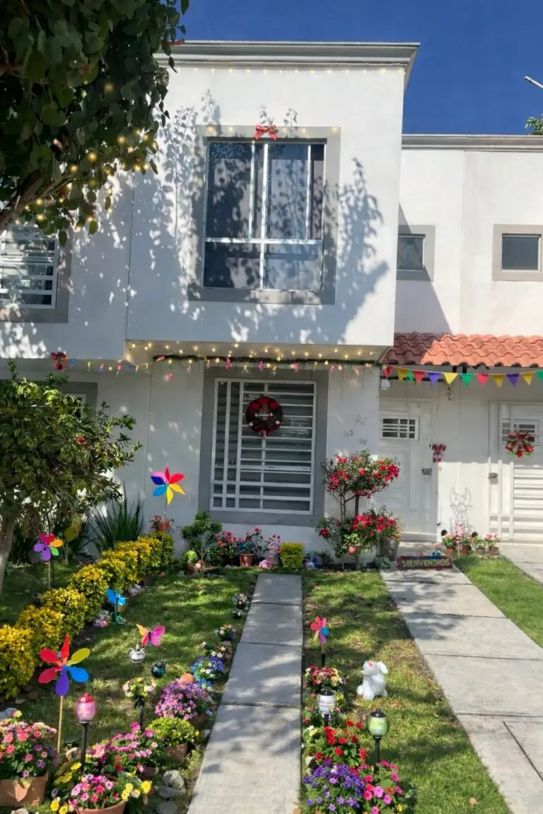 Venta Casa Hacienda del Bosque Querétaro Propiedades Saint Marie Inmobiliaria Fachada