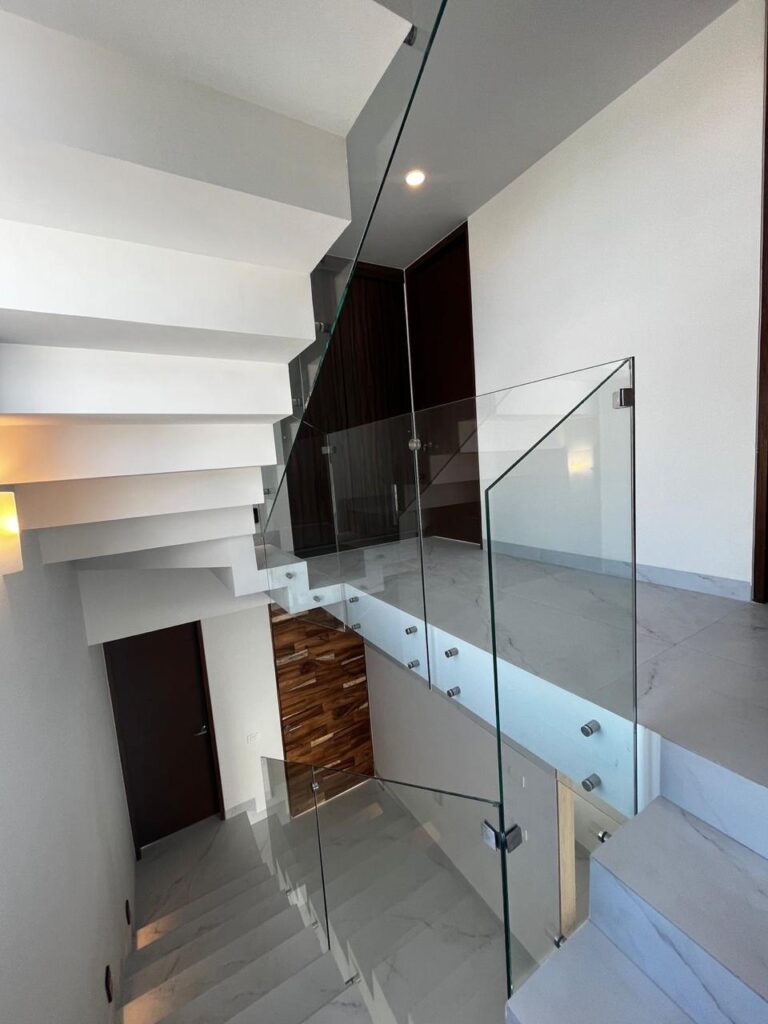 Venta Casas Capital Sur Coto Dublin Saint Marie Inmobiliaria Diseño Escaleras