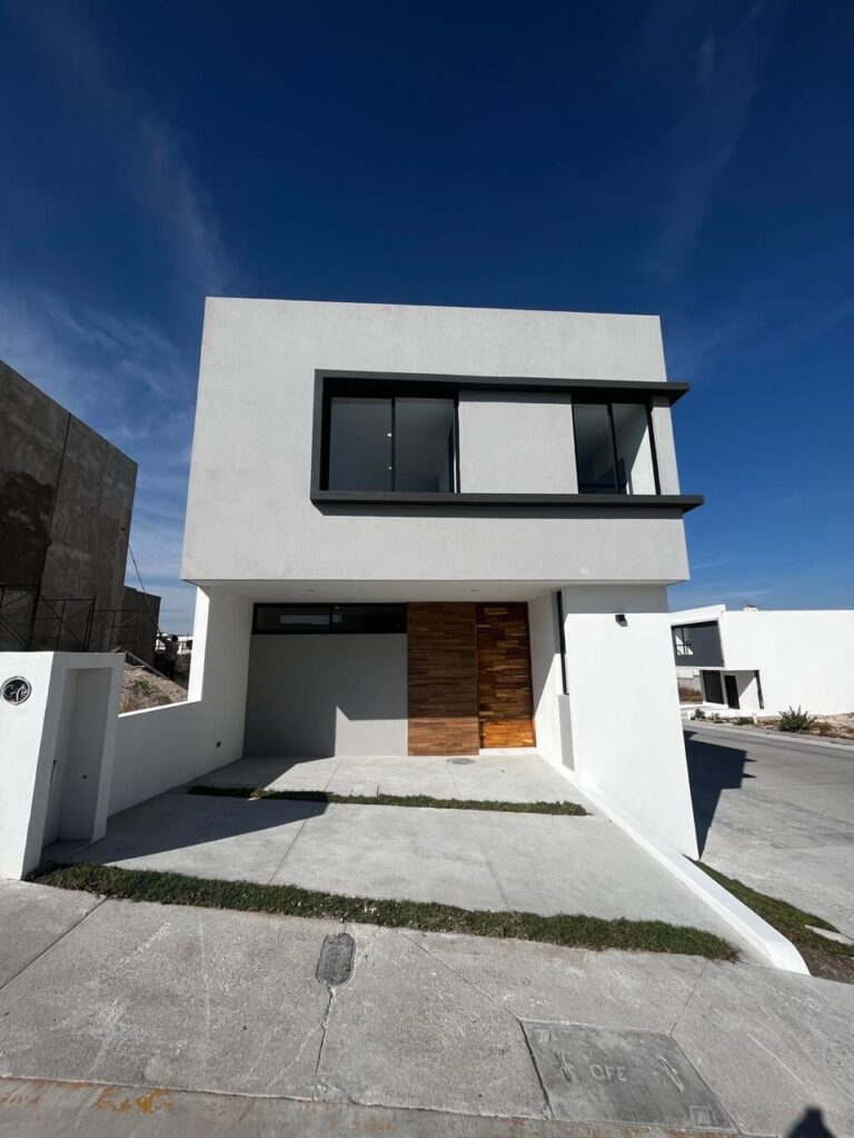 Venta Casas Capital Sur Coto Dublin Saint Marie Inmobiliaria Fachada 2
