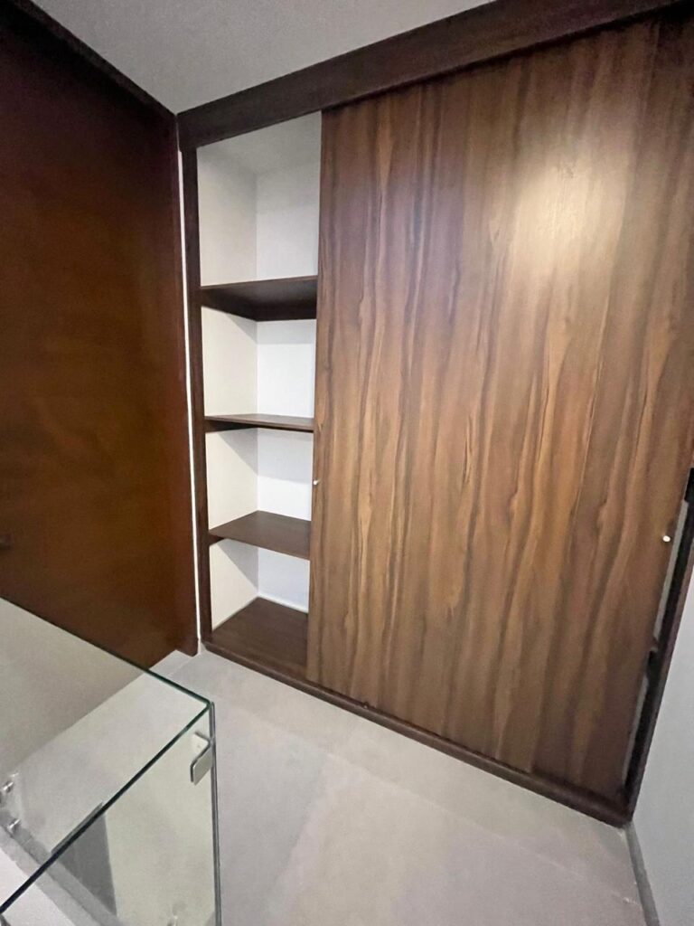 Venta Casas Capital Sur Coto Paris Querétaro Saint Marie Inmobiliaria ARMARIO PASILLO