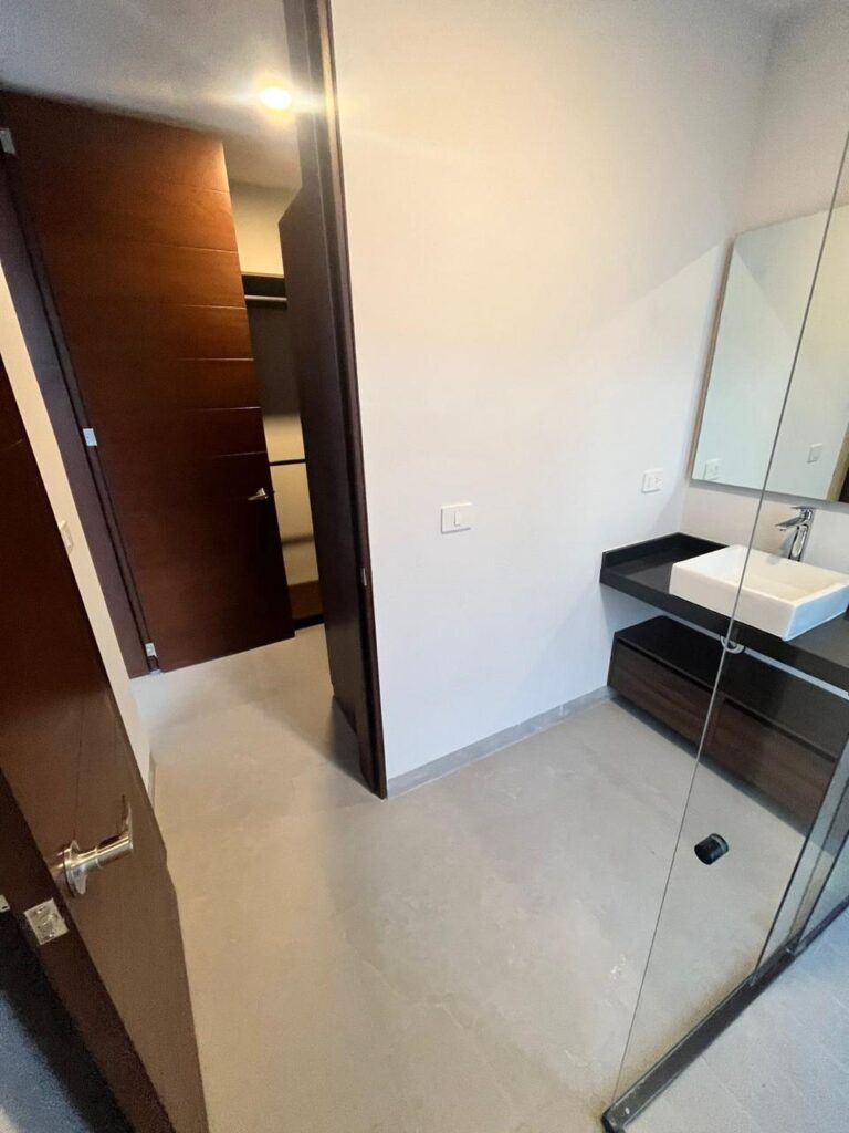 Venta Casas Capital Sur Coto Paris Querétaro Saint Marie Inmobiliaria CLOSET Y BAÑO