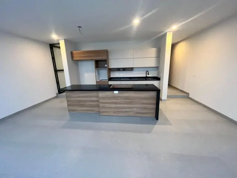 Venta Casas Capital Sur Coto Paris Querétaro Saint Marie Inmobiliaria ESTANCIA CON COCINA