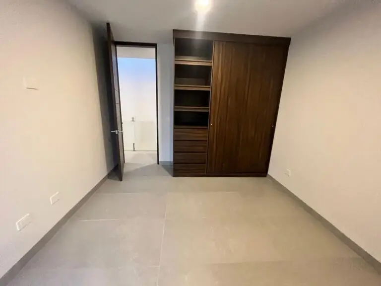 Venta Casas Capital Sur Coto Paris Querétaro Saint Marie Inmobiliaria RECÁMARA CON CLOSET