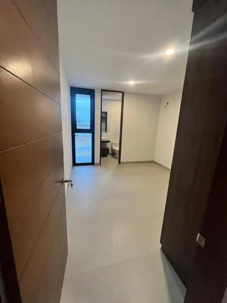 Venta Casas Capital Sur Coto Paris Querétaro Saint Marie Inmobiliaria RECÁMARA PRINCIPAL CON BAÑO