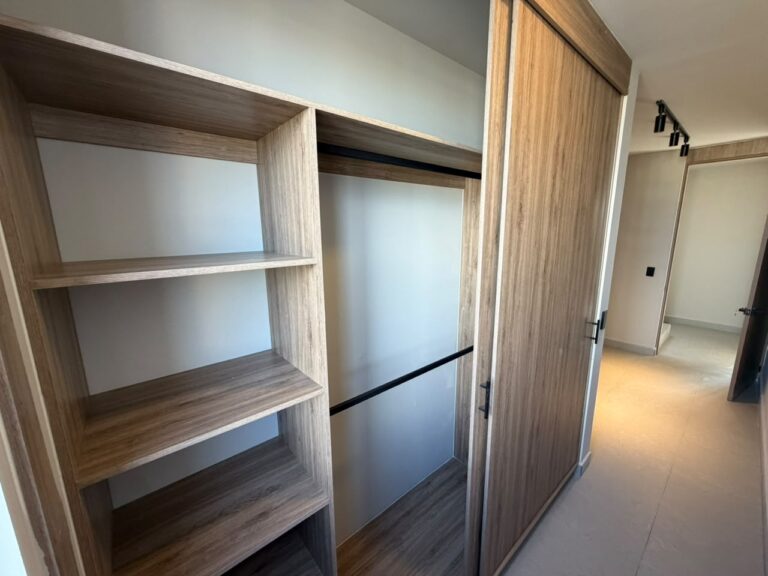 closet-casa-modelo-94-95-coto-paris-capital-sur-el-marques-queretaro-24