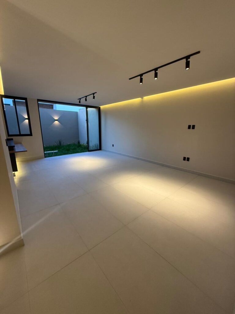 venta-casa-47-sala-comedor-coto-dublin-capital-sur-el-marques-queretaro-04